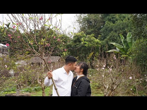 A single mother, three months pregnant, was taken shopping for Lunar New Year by CEO Tuan.