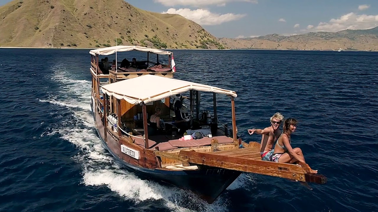 Scuba Junkie Liveaboards video