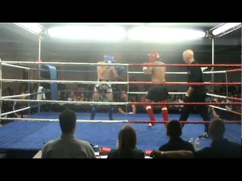 Quentin, muay thaï amateur , fight 3, round 2/3