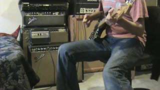 Video thumbnail for 1969 Fender Dimension IV oilcan effect demo (Tel-Ray) by Pacafeliz