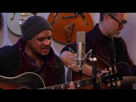 Roll Mega - These Days (Official Acoustic Video)