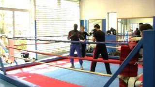 preview picture of video 'Stage de savate boxe française animé par Ismaïla SARR au CSAHR - 10 avril 2010 - 3/3'