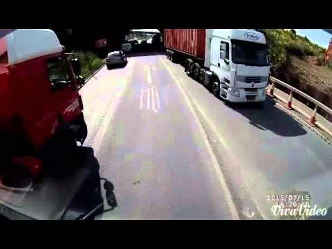 Queue Jumping BMW Driver - RoadHawk HD