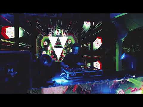 Thito Fabres playing ‘Bullzeye, Fases - Shadows (SEQU3L Remix)’ @ Mansão Verg - Praia Grande/ES, BR