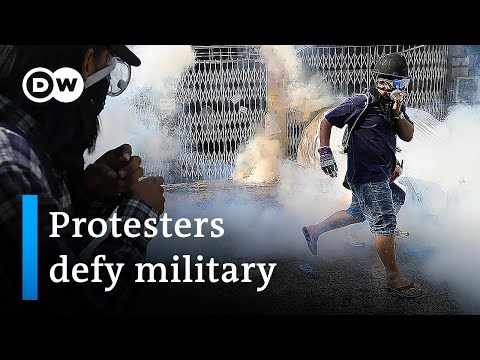 在緬甸，自軍方奪取控制權以來，至少有50人死於非命。 (At least 50 people have died since the military seized control in Myanmar | DW News)