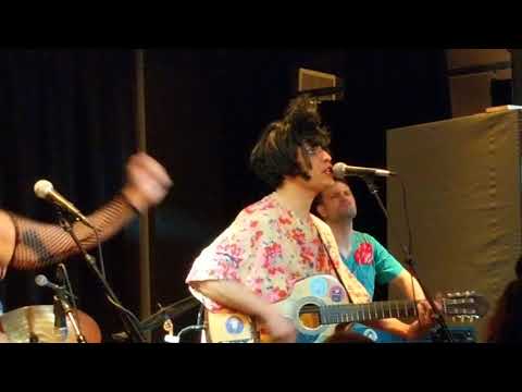 Pinc Louds - John I'm only dancing