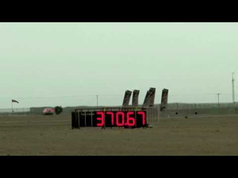 Nissan GTR goes 370.67km/h (230.32mph) in 1/2 Mile