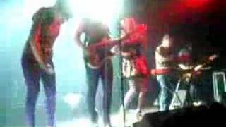 Tilly and the Wall - Nights Of The Living Dead (live,Berlin)