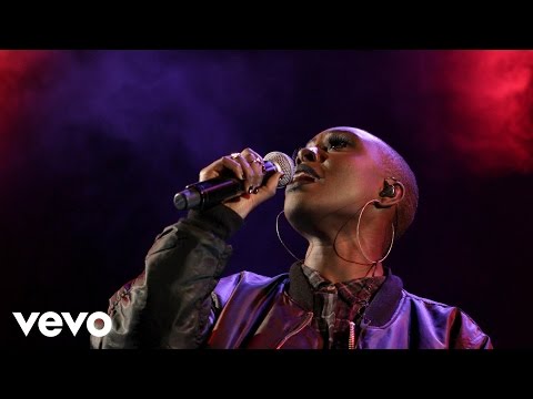 Video thumbnail for Same Ol’ Mistakes - BBC Live Version
