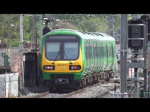 IE 29000 Class DMU Train number 29412 - Connolly Station, Dublin