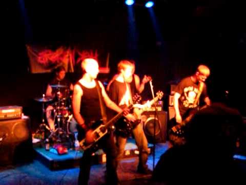 Broken Key - Enemy [live]