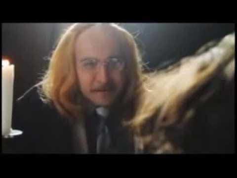 Tutti i trailer di Maccio Capatonda + Casa Mariottide