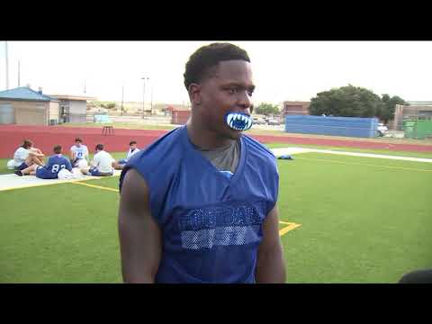 Photo: Ed Orgeron Visits With 4-Star LSU LB Commit Josh White