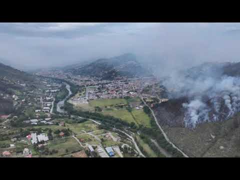 Incendio forestal en Paute, Azuay: Más de 5.000 personas evacuadas // Noticias.lat