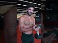 How to Get a Bicep Vein With Dumbbells