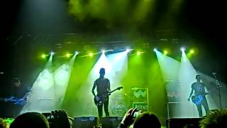 Glasvegas: I feel wrong (live at Weissenhäuser Strand)