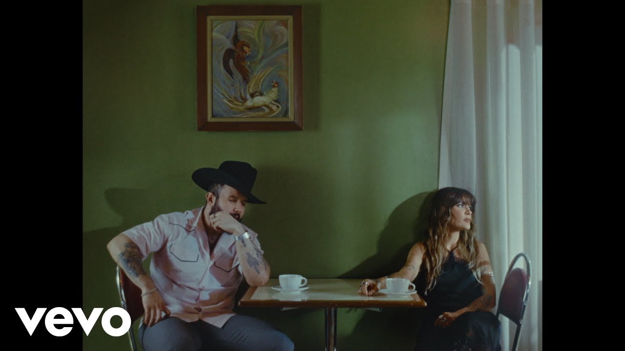 Kany García, Carín León - El Sombrero y La Camisa (Video Oficial)