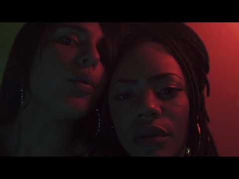 Yayo Mike ft Yayo Doob - Stoner chick (official music video)