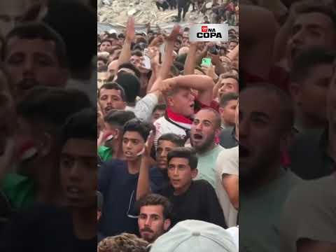 Torcedores em Gaza assistem à Copa do Mundo em meio às ruínas