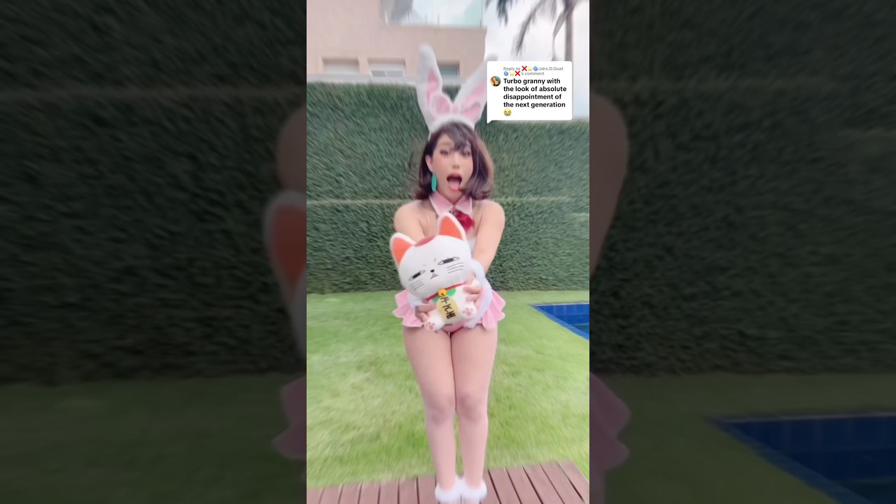 Would okarun still call Momo awkward in this?😏 #cosplay #cosplayer #dandadan #altgirl #alternative