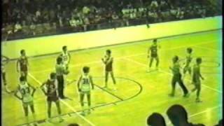 preview picture of video 'Effingham High School basketball  vs Mt Zion 1st overtime 1985'