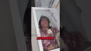 Mujer en Ataúd Abre los Ojos y MIRA a la Cámara!