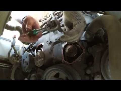 Фото к видео: Замена помпы на двигателе VQ25DE