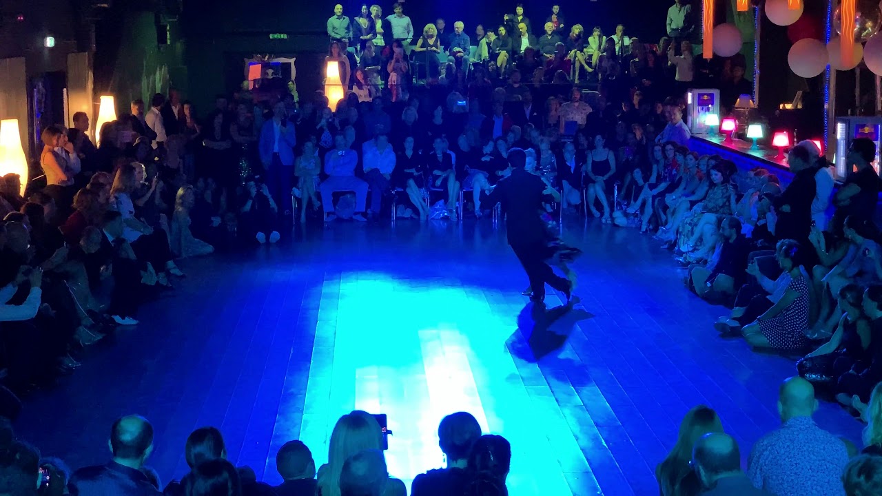 Video thumbnail for Sebastian Arce y Mariana Montes - Bari Tango Congress 2018 1-4