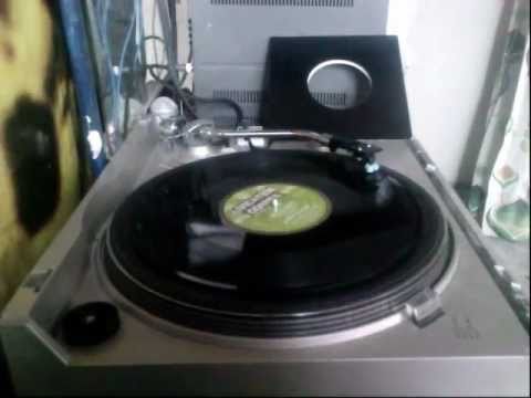 livication corner..coptic sounds meets izyah davis  jah jah is loving..by  jah disciple (jah steppa)