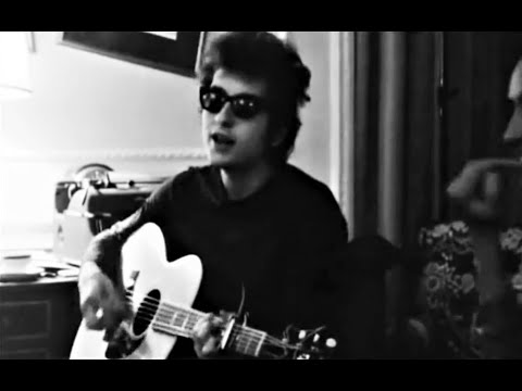Bob Dylan - Let Me Die In My Footsteps (Savoy Hotel 1965) [RARE UNRELEASED FOOTAGE]
