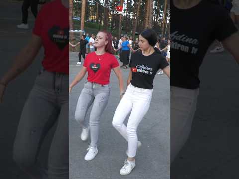 👉 Kad one krenu da igraju💃🏻VELIDA & AJDINA🔥 #dance #kolo #balkan #duet #elektronke
