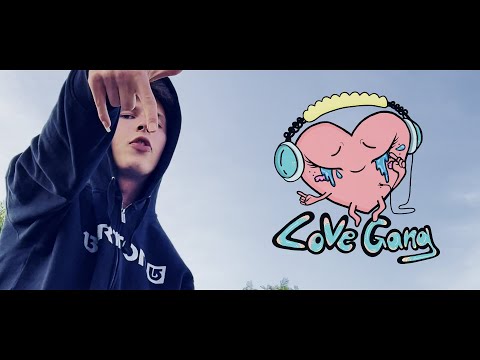 WaVyLaDy - i hit my head on the concrete  (Official Music-Video) (Prod. QBIN)