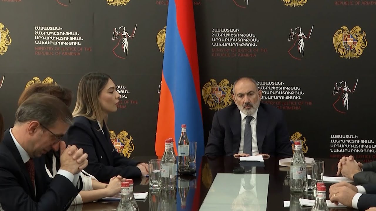 Վարչապետն Արդարադատության նախարարության աշխատակազմին է ներկայացրել նորանշանակ նախարարին