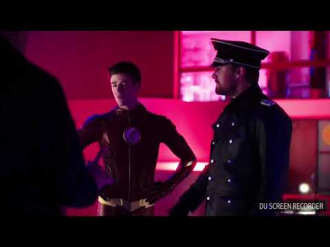 The Flash 4x08 | Barry's impression of Earth 1 Leonard Snart