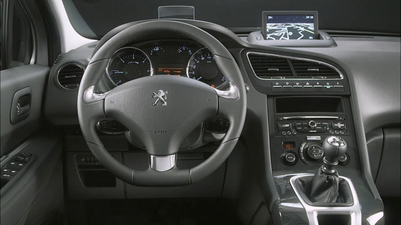 2014 Peugeot 5008 - INTERIOR