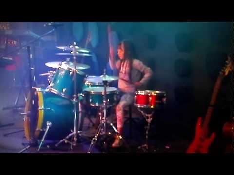 Keren Hapuc Drums - R5 - I Can't Forget About You - Drum cover