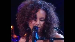 Alicia Keys - Why Do I Feel So Sad live - with a piano intro