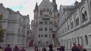 preview picture of video 'Schloss Neuschwanstein Castle Courtyard'