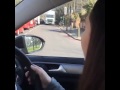 Гордон Рамзи учить дочь Меган как ездить на машине