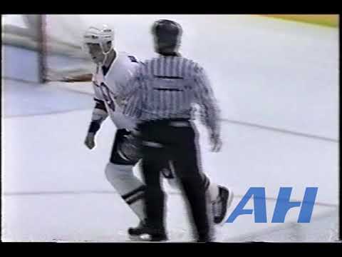 NHL Nov. 28, 1992 Vladimir Malakhov,NYI v Brian Benning,PHI New York Islanders Philadelphia Flyers