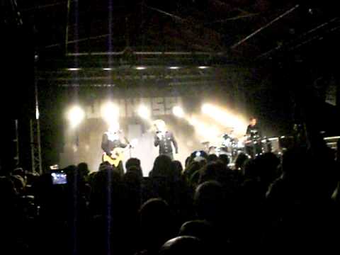 Johnossi - 18 Karat Gold feat. Björn Dixgård live in Postbahnhof, Berlin 08th October 2010