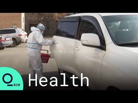 Volunteers Give Weary Russian Doctors a Lift to House Calls Amid Virus Surge