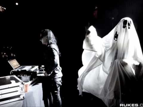 Scary monsters in my mind ayawili A K A Javier Ayala Mashup mp3