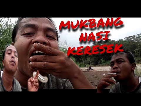 dede-inoen-akan-iri-melihat-ini-makan-asin