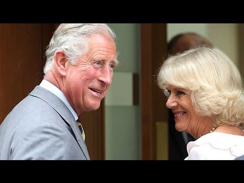 Prince Charles arrives to meet royal baby