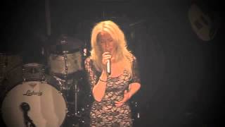 Yvonne Leek - Walk down that lonesome road