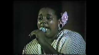 "Ain't Nobody" Bobby McFerrin with Tuck and Patti