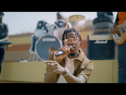 Big Banga - Am in love & Okuwaa chilini (Live performance)