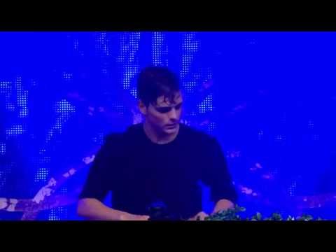 Martin Garrix Vs. The Chemical Brothers - Make Up Your Mind VS. Hey Boy,Hey Girl  (LIVE VIDEO)