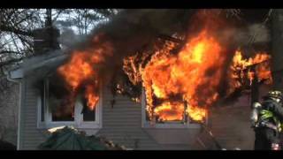 preview picture of video 'fully involved house in Bellingham, Massachusetts'
